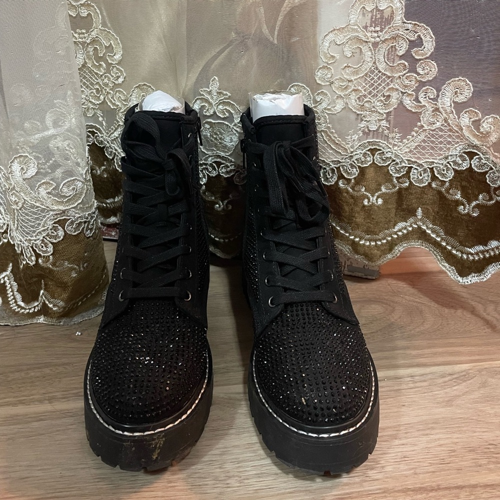 Madden girl black boots size 7.5w
